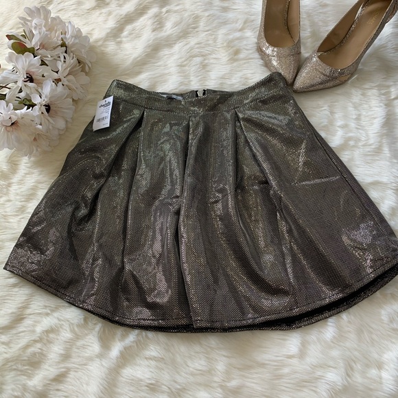 Skirt - Picture 2 of 5